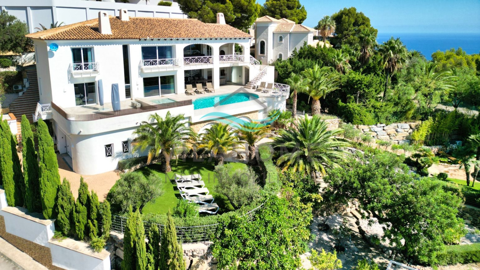 Villa de Lujo con Espectaculares Vistas a la Bahía de Altea