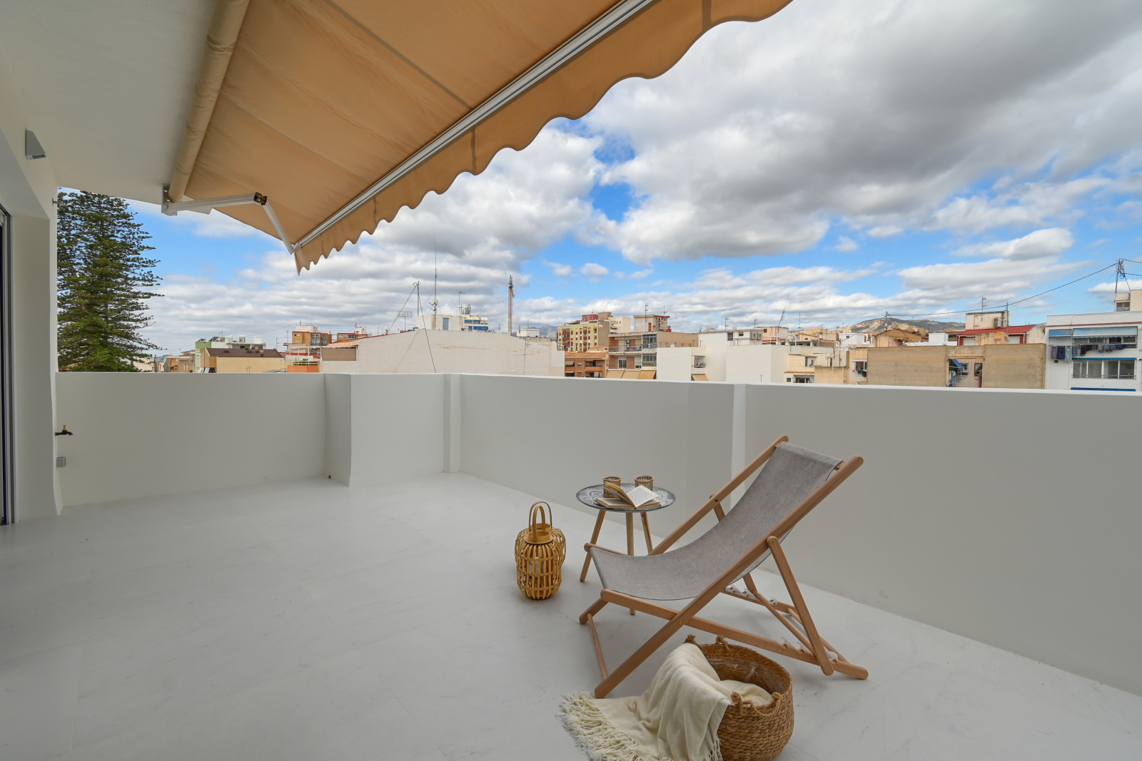 &Aacute;TICO COMPLETAMENTE REFORMADO EN EL CORAZ&Oacute;N DE VILLAJOYOSA